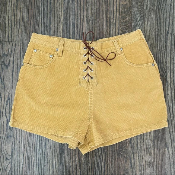 Somedays Lovin’ yellow corduroy tie front high waist shorts size 5 NWT - Picture 1 of 10